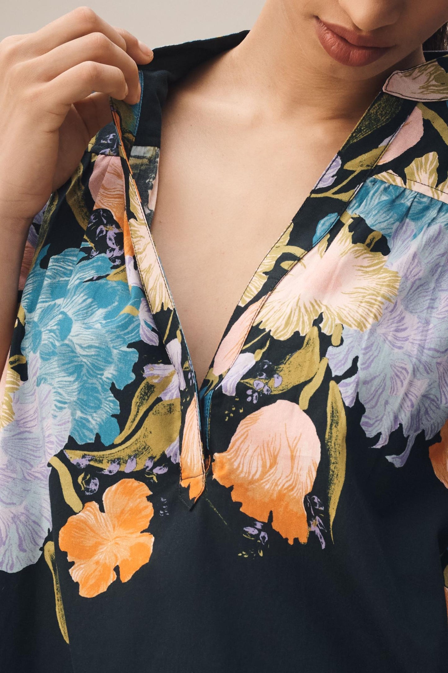 V-neck Floral Short Sleeve