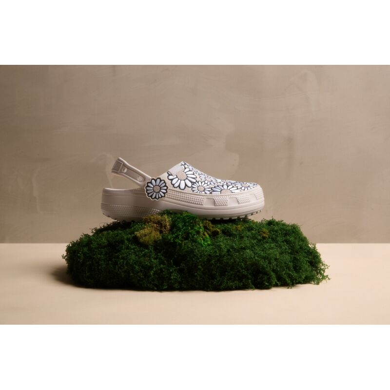 Classic Crafted Daisy Clog