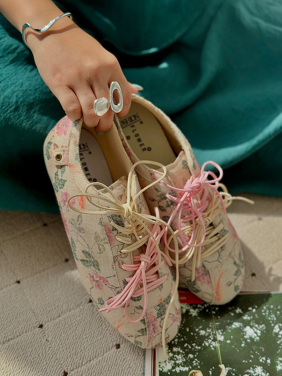 Two-Tone Shoelace-Print Flats