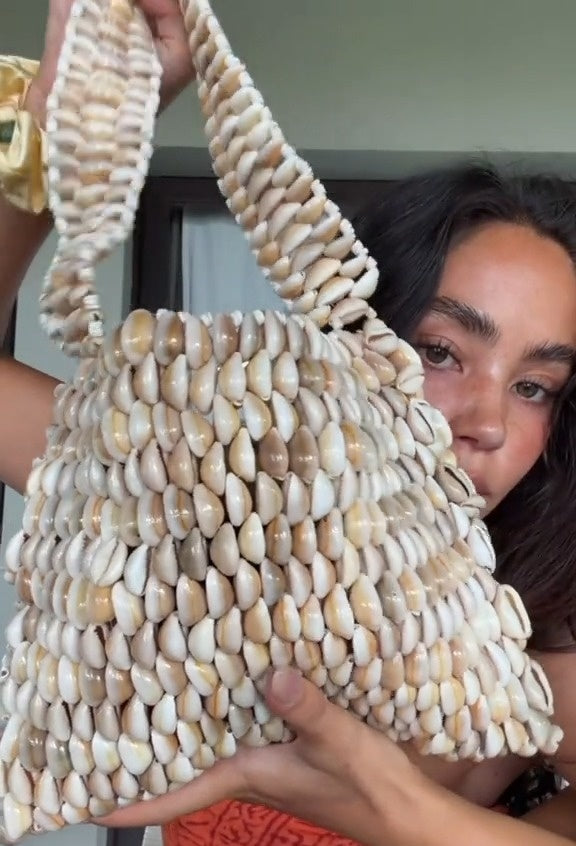 New Guinea Tribal Braided Fibre Large Rectangular Bag Decorated With Lines Of Shells