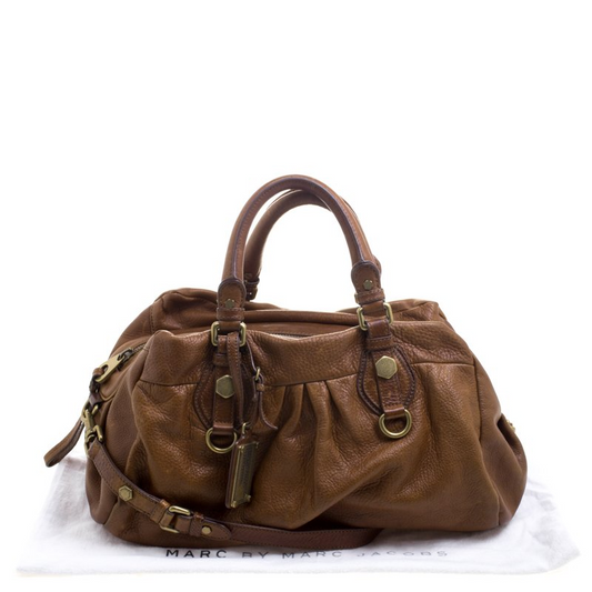 Brown Leather Classic Q Groove Shoulder Bag