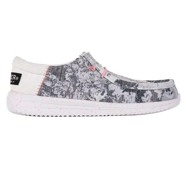 Women's Slip-On Shoes Roam Alpine Sneakers With Camo Print Footwear