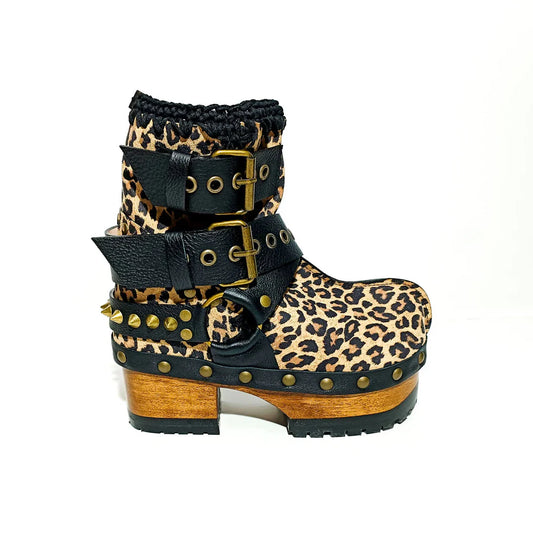 （Free shipping💥 for a limited time）Leopard - Print Studded Buckle - Strap Platform Clog Boots